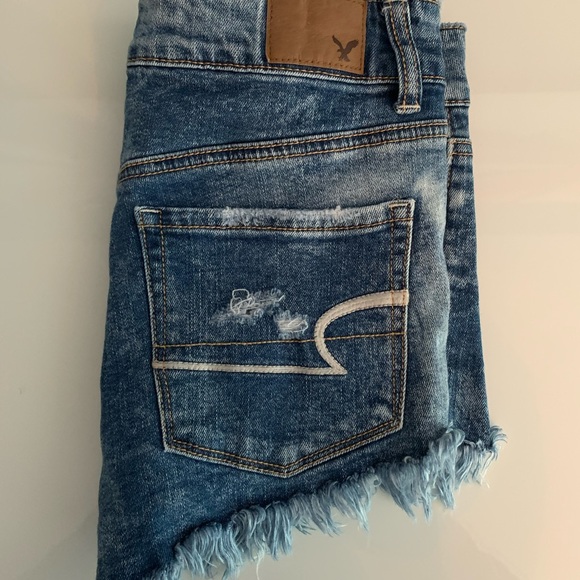 American Eagle Distressed Acid Washed Denim Shorts - Picture 3 of 5